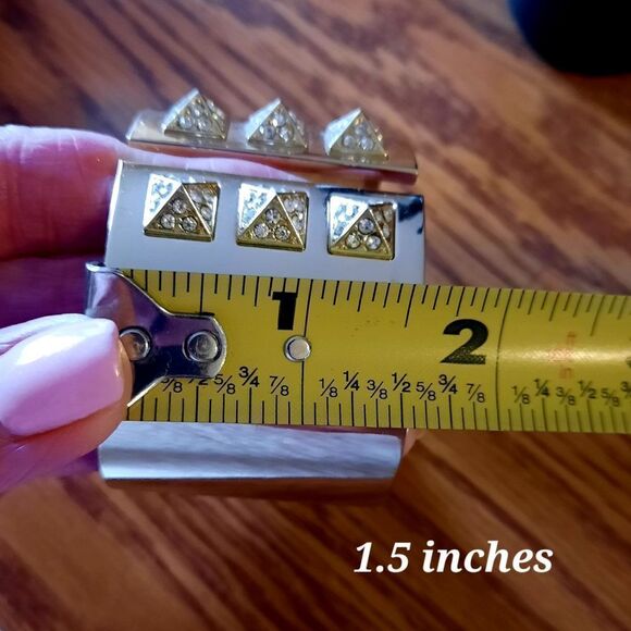 VICTORIA'S SECRET Gold and Crystal Wide Cuff Bracelet Y2K - Picture 6 of 8